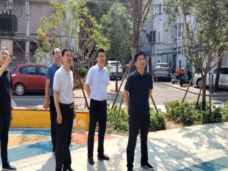 王劲松调研城市园林绿化工作