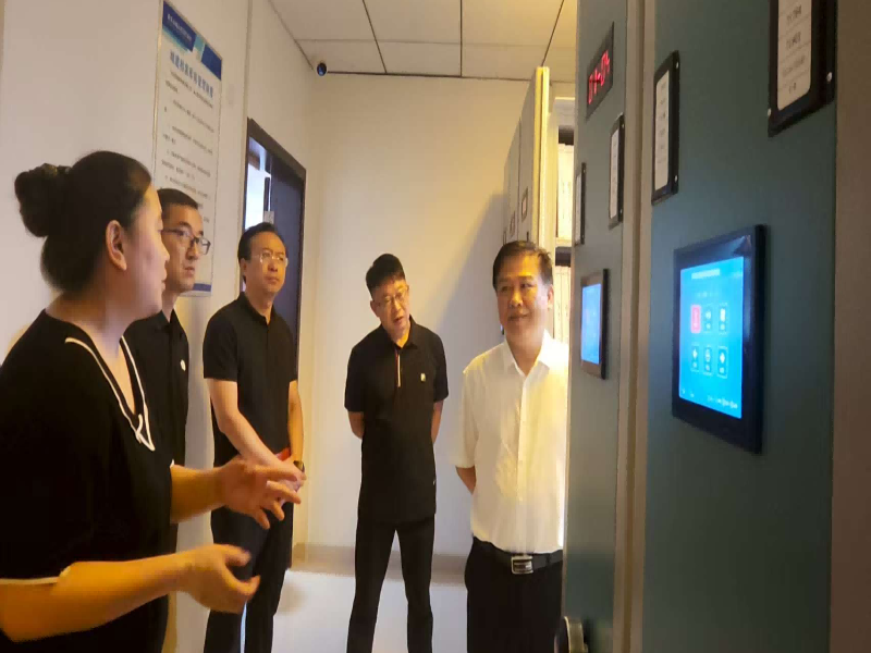 王劲松带队调研征收安置及城建档案工作