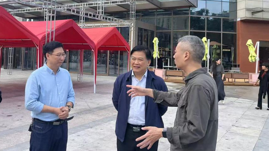 王劲松现场调度指导
我市金秋住房消费季活动筹备工作